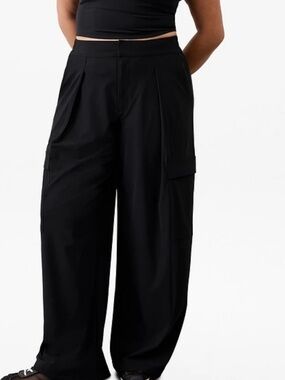 Athleta Black Wide-Leg Trousers Pinnacle High Rise Cargo Trouser size L